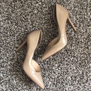 Jessica Simpson pumps